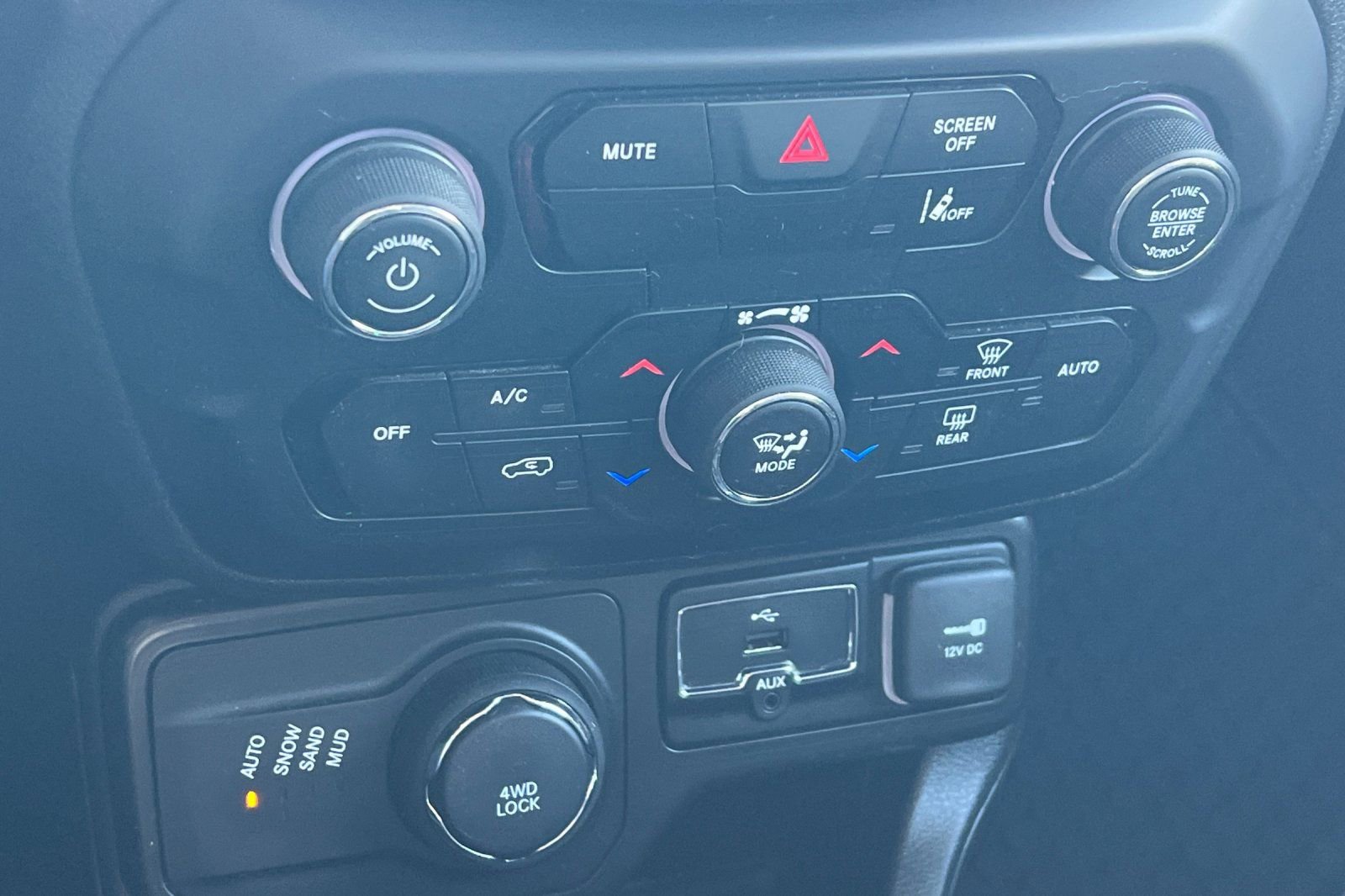 Used 2023 Jeep Renegade Latitude image 21