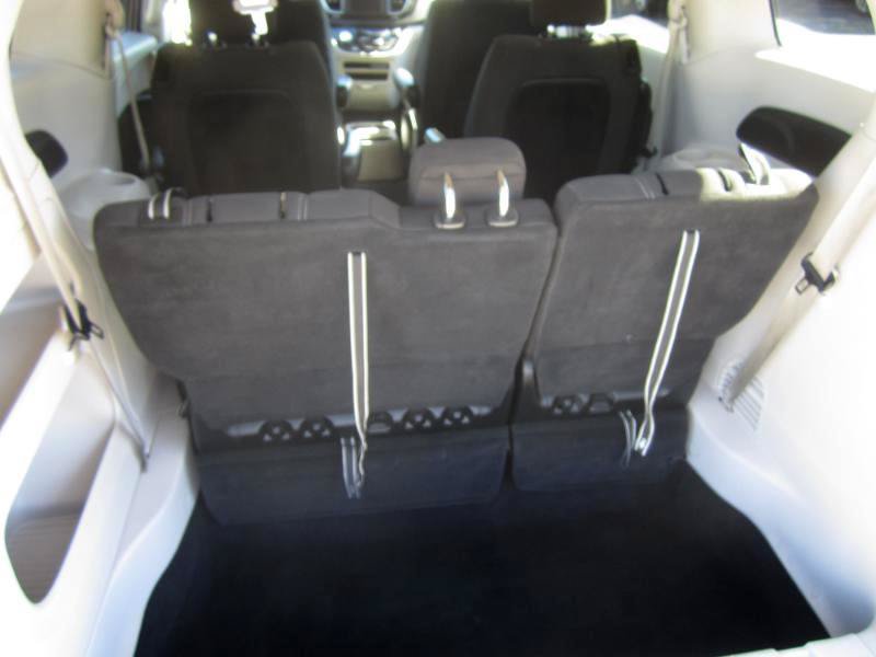 Used 2023 Chrysler Voyager LX FWD image 37
