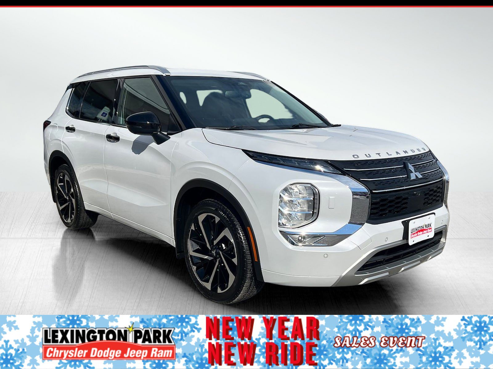 Used 2023 Mitsubishi Outlander SEL image 1