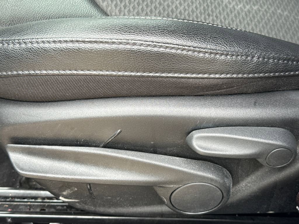 Used 2024 Jeep Compass Latitude w/ Altitude Special Edition image 19