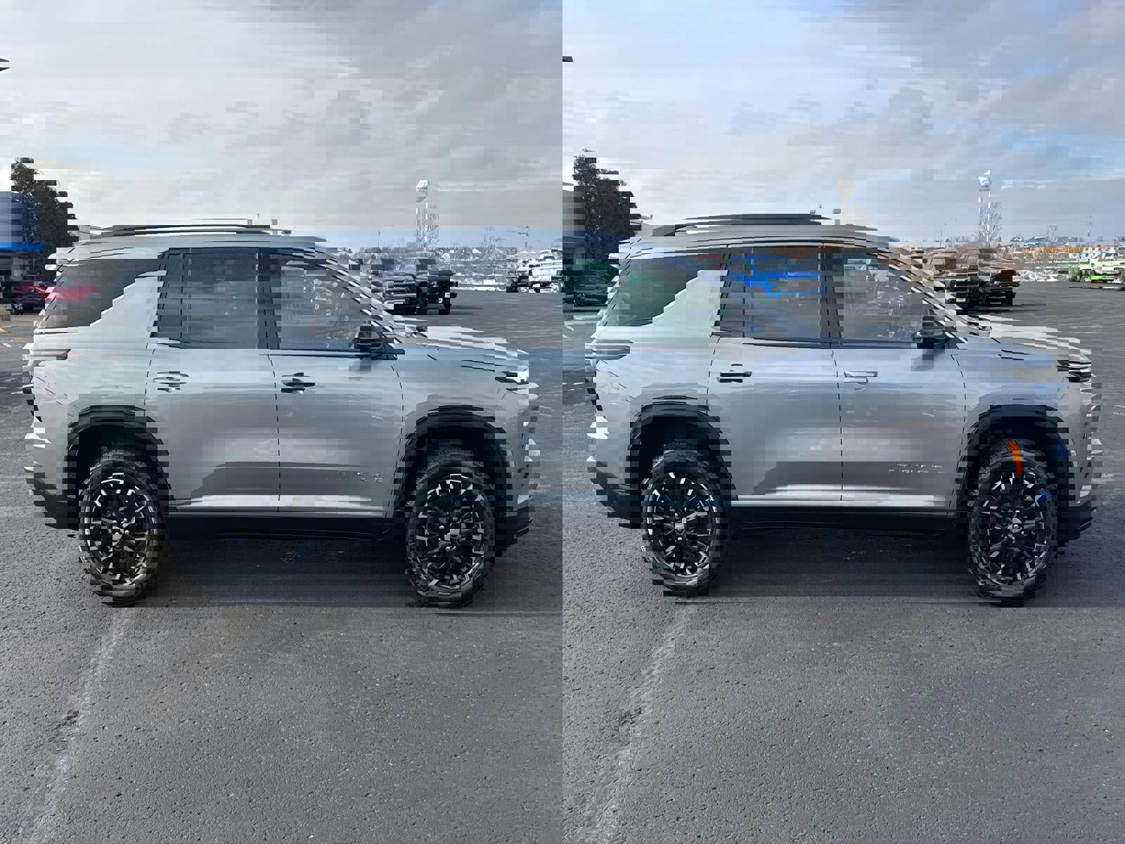 New 2026 Chevrolet Traverse LT w/ Sun and Wheel Package image 2