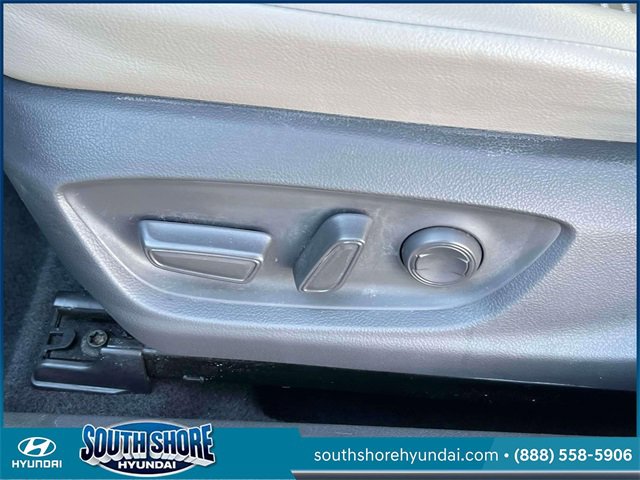 Used 2019 Toyota Camry SE image 22