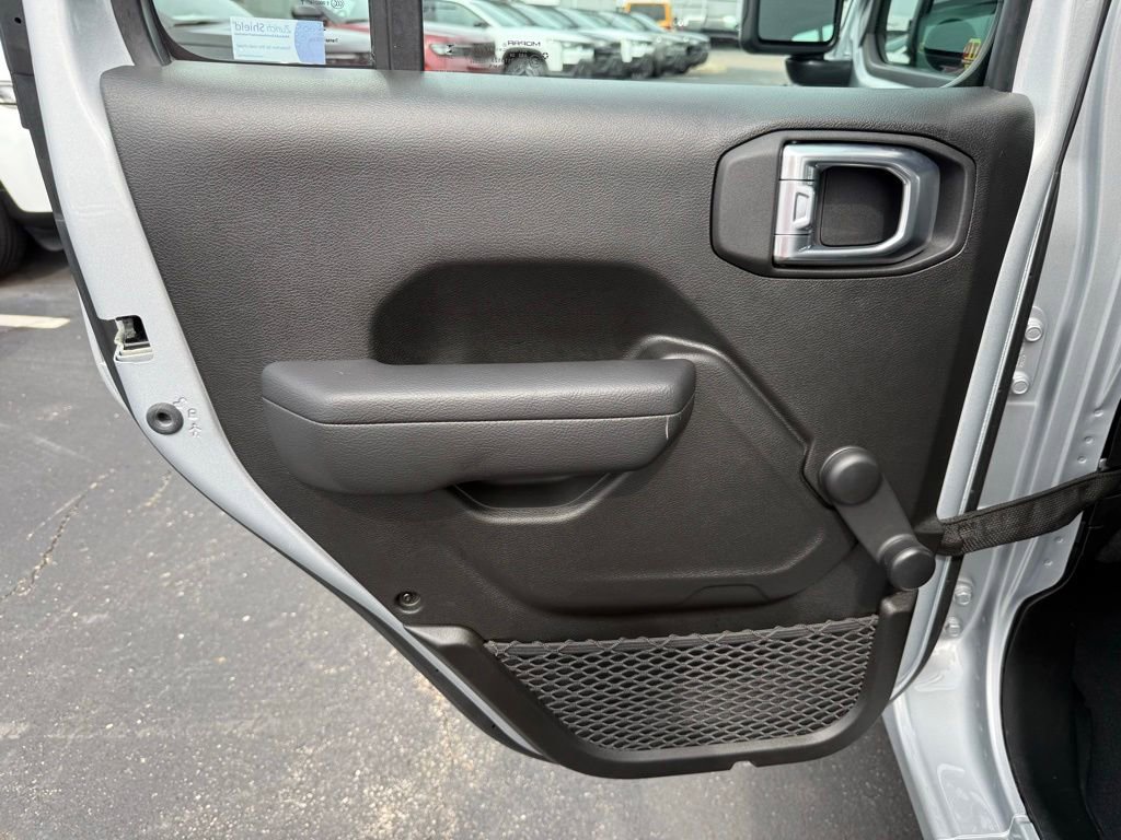 Used 2024 Jeep Wrangler Unlimited Sport AWD/4WD image 24