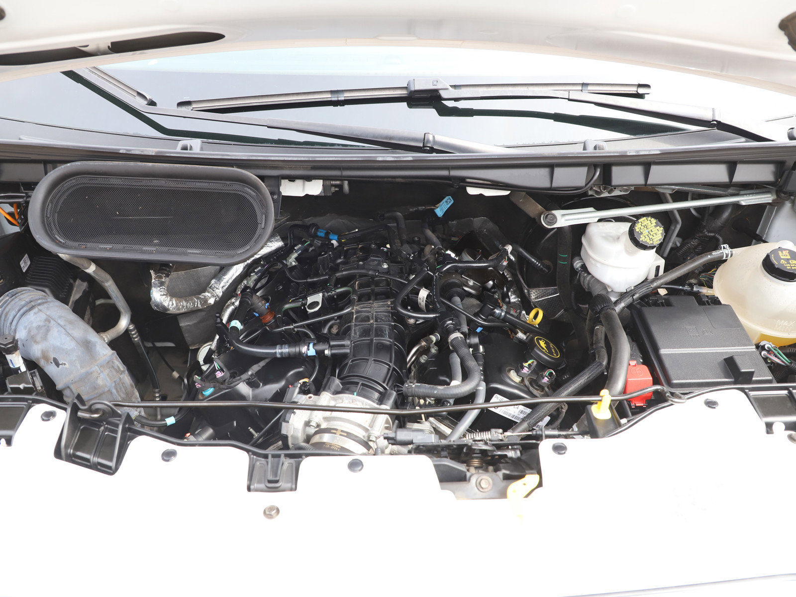 Used 2024 Ford Transit 350 XLT image 31