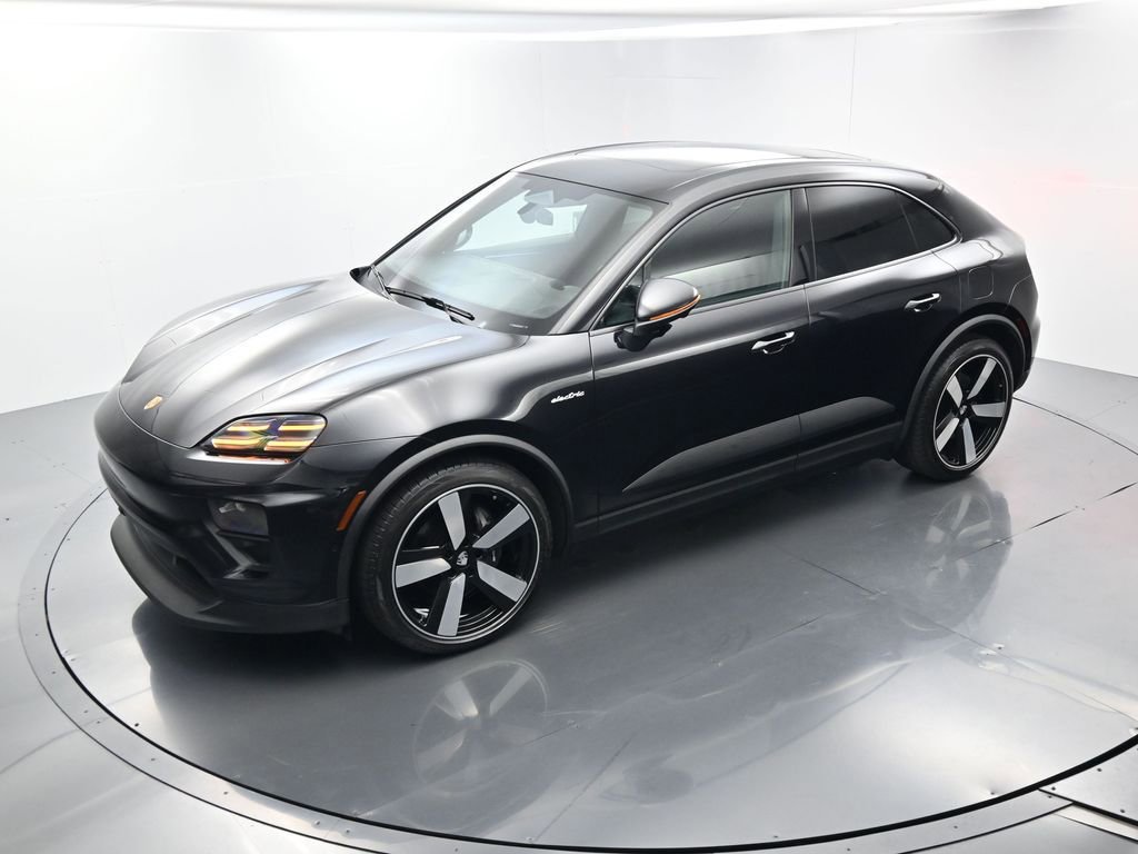 Certified 2024 Porsche Macan 4 Electric image 35