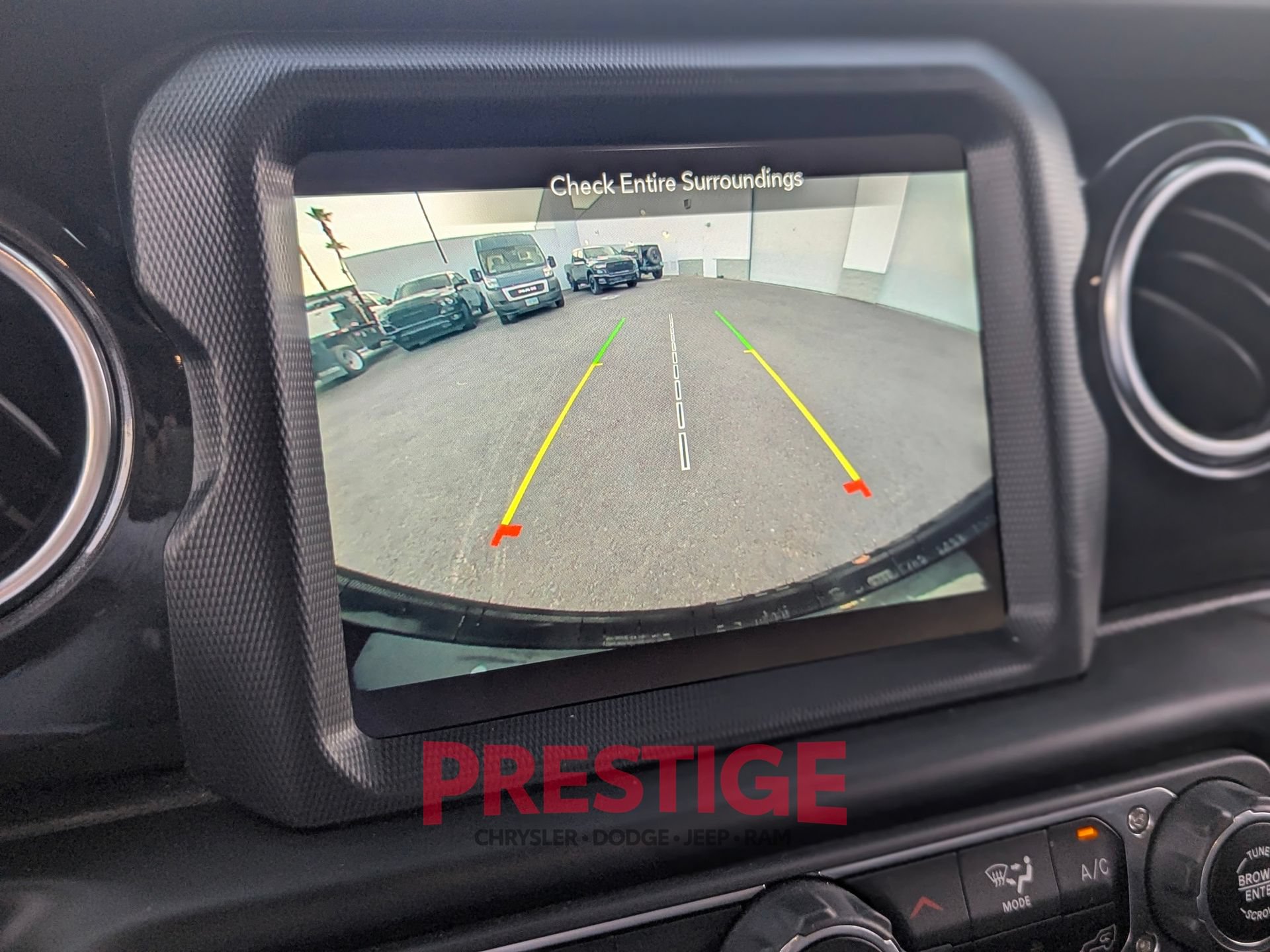 Used 2020 Jeep Wrangler Unlimited Sahara AWD/4WD image 25