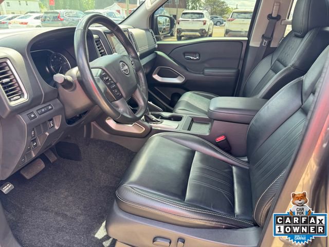 Used 2022 Nissan Frontier SV w/ SV Premium Package AWD/4WD image 2