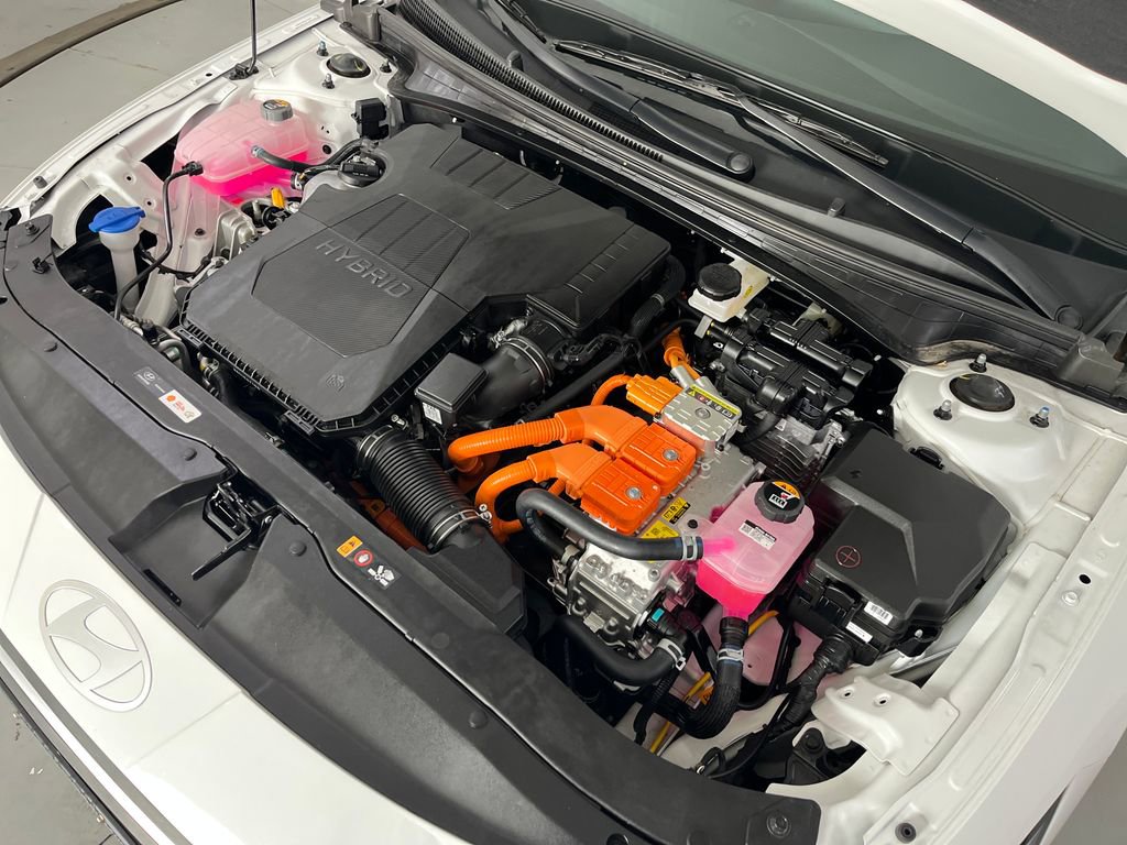 Used 2025 Hyundai Elantra Blue FWD image 11