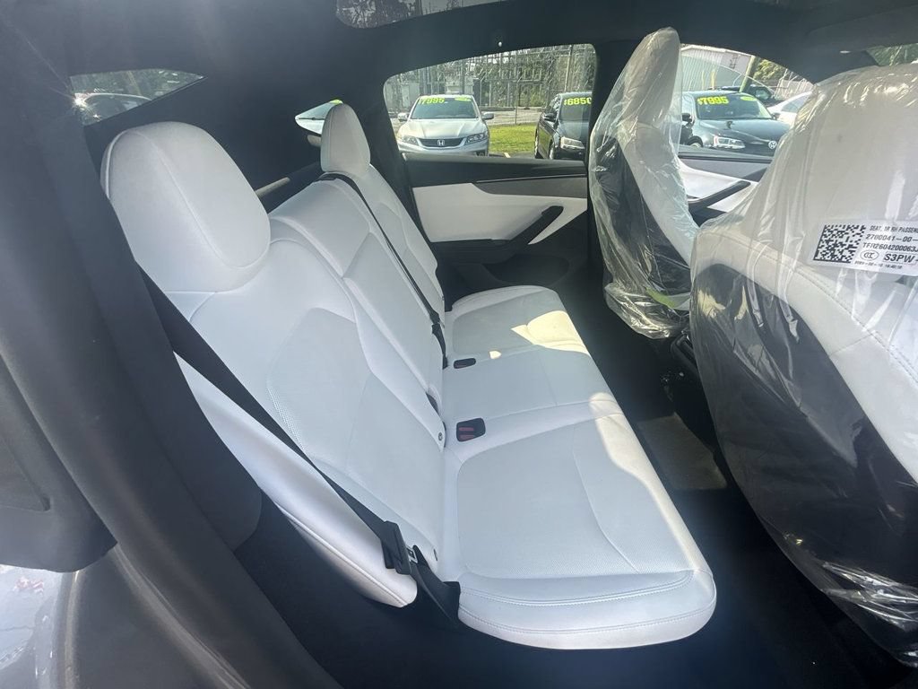 Used 2026 Tesla Model Y 2WD image 22