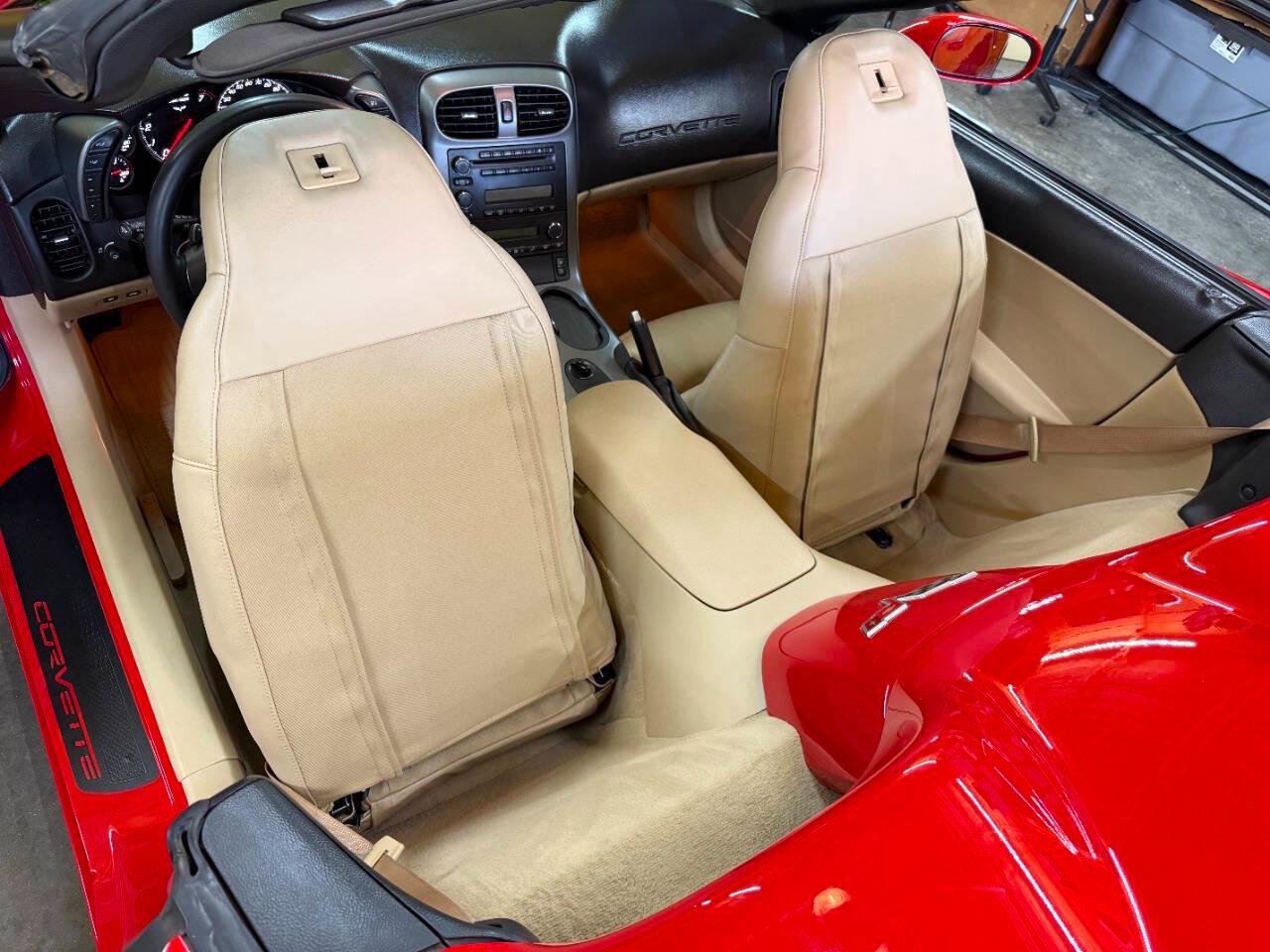 Used 2007 Chevrolet Corvette Convertible w/ Preferred Equipment Group image 36