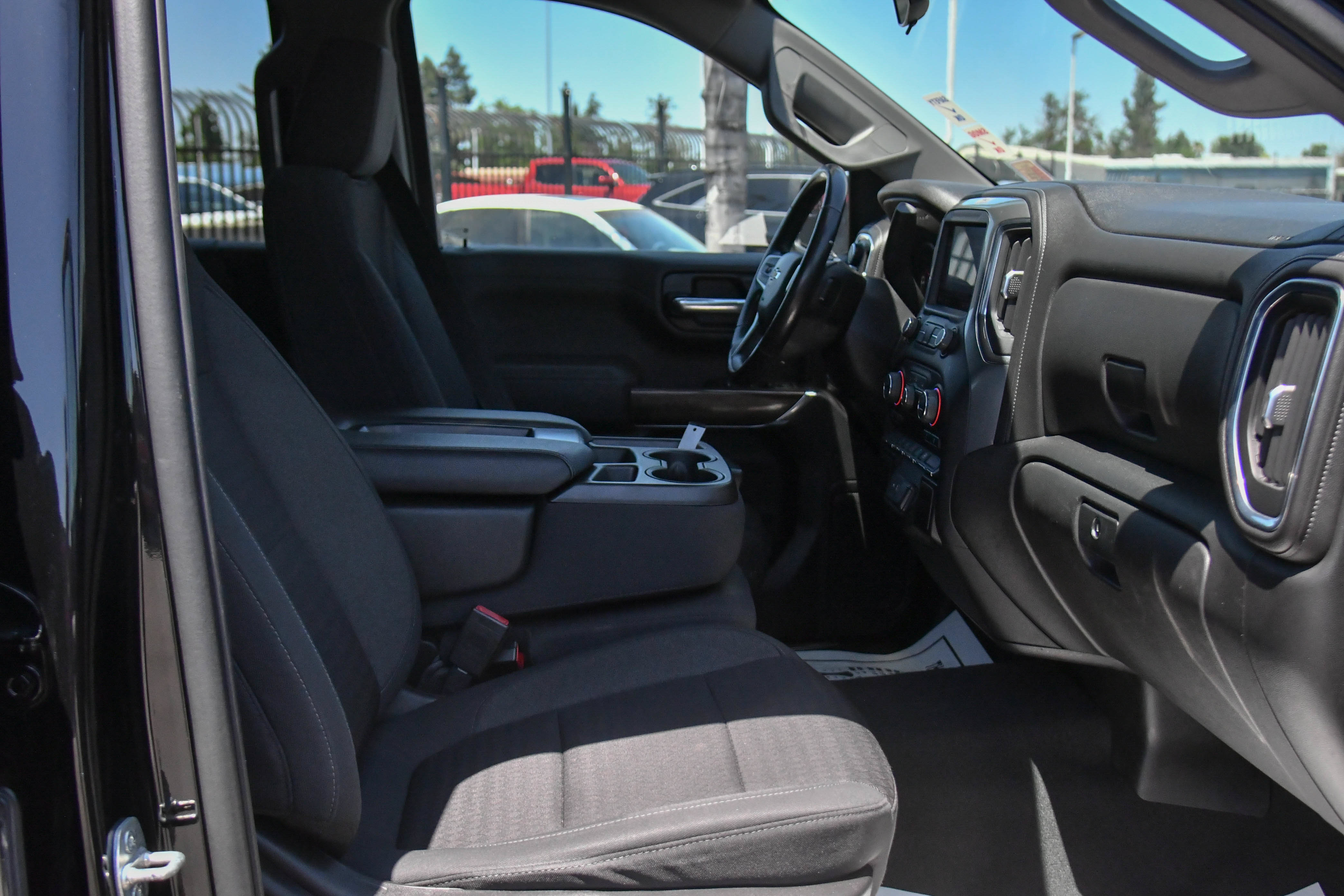 Used 2022 Chevrolet Silverado 1500 LT RWD image 44