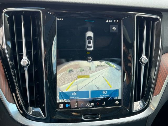 Used 2025 Volvo S60 B5 Plus image 23