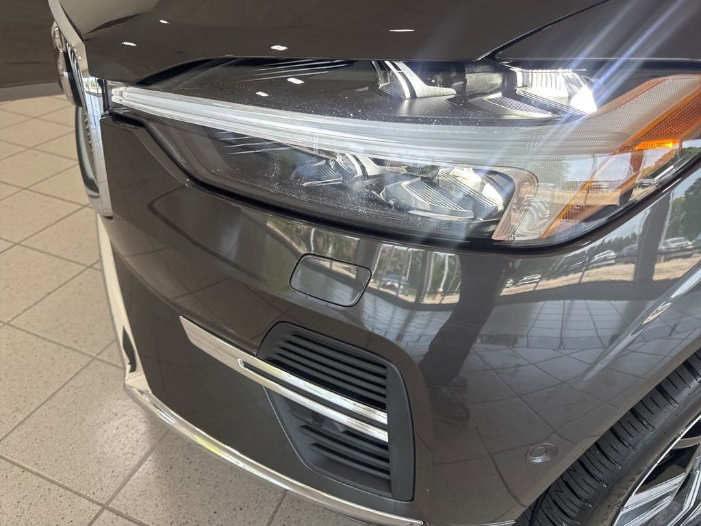 Used 2022 Volvo XC60 T8 Inscription w/ Advanced Package image 17