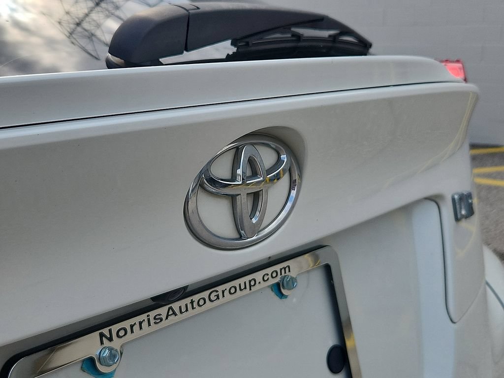 Used 2019 Toyota C-HR LE FWD image 23