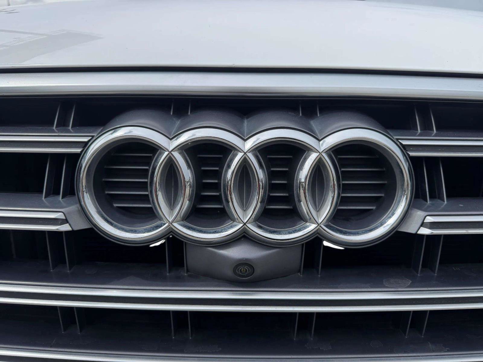 Used 2018 Audi SQ5 Prestige w/ Prestige Package AWD/4WD image 11