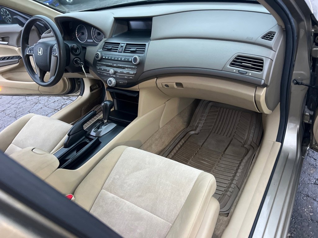 Used 2010 Honda Accord LX-P image 19