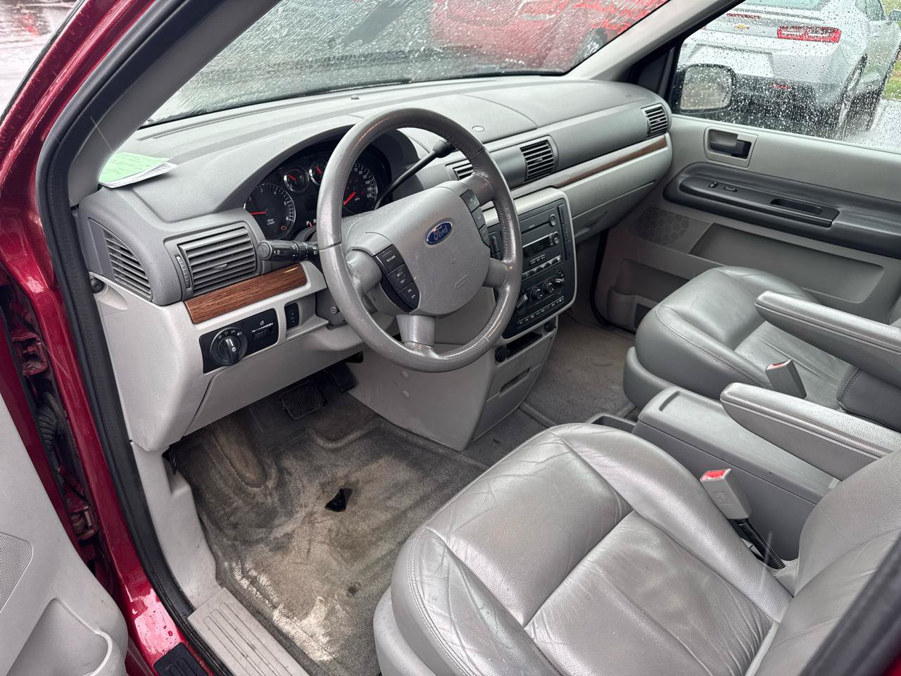 Used 2005 Ford Freestar SEL FWD image 9