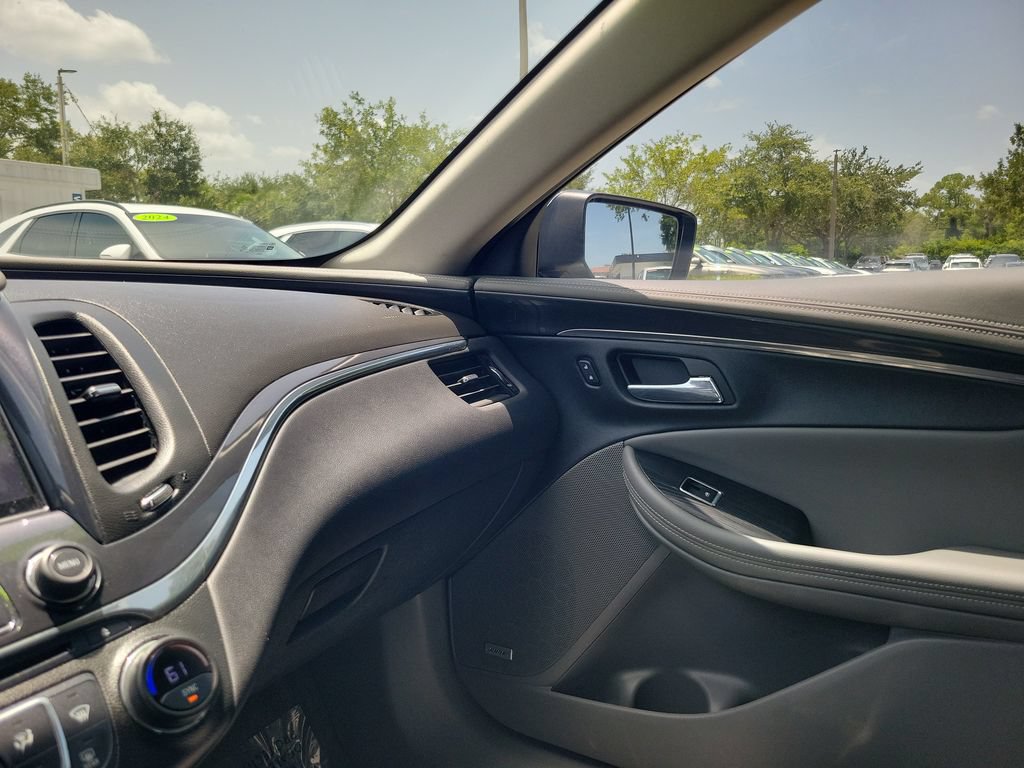 Used 2018 Chevrolet Impala Premier w/ Premier Confidence Package FWD image 31