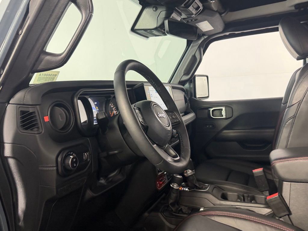 Used 2025 Jeep Gladiator Rubicon AWD/4WD image 22