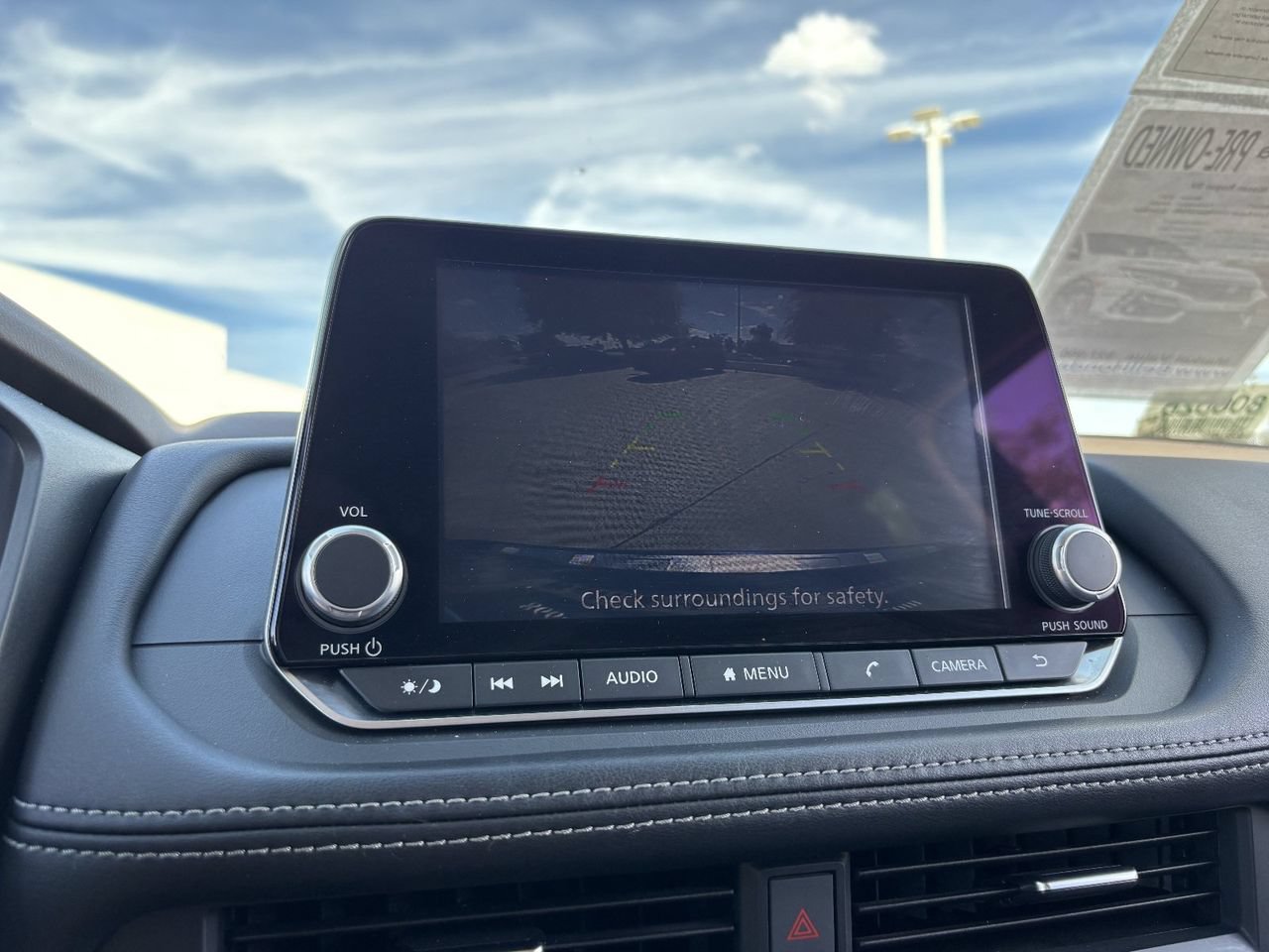 Used 2023 Nissan Rogue SV FWD image 21