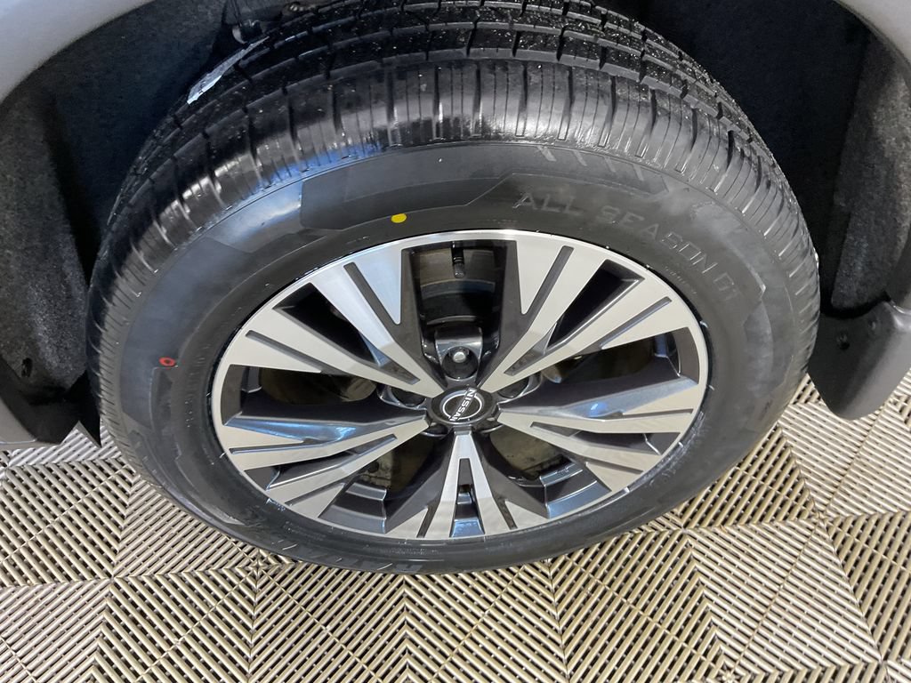 Used 2023 Nissan Rogue SV AWD/4WD image 6