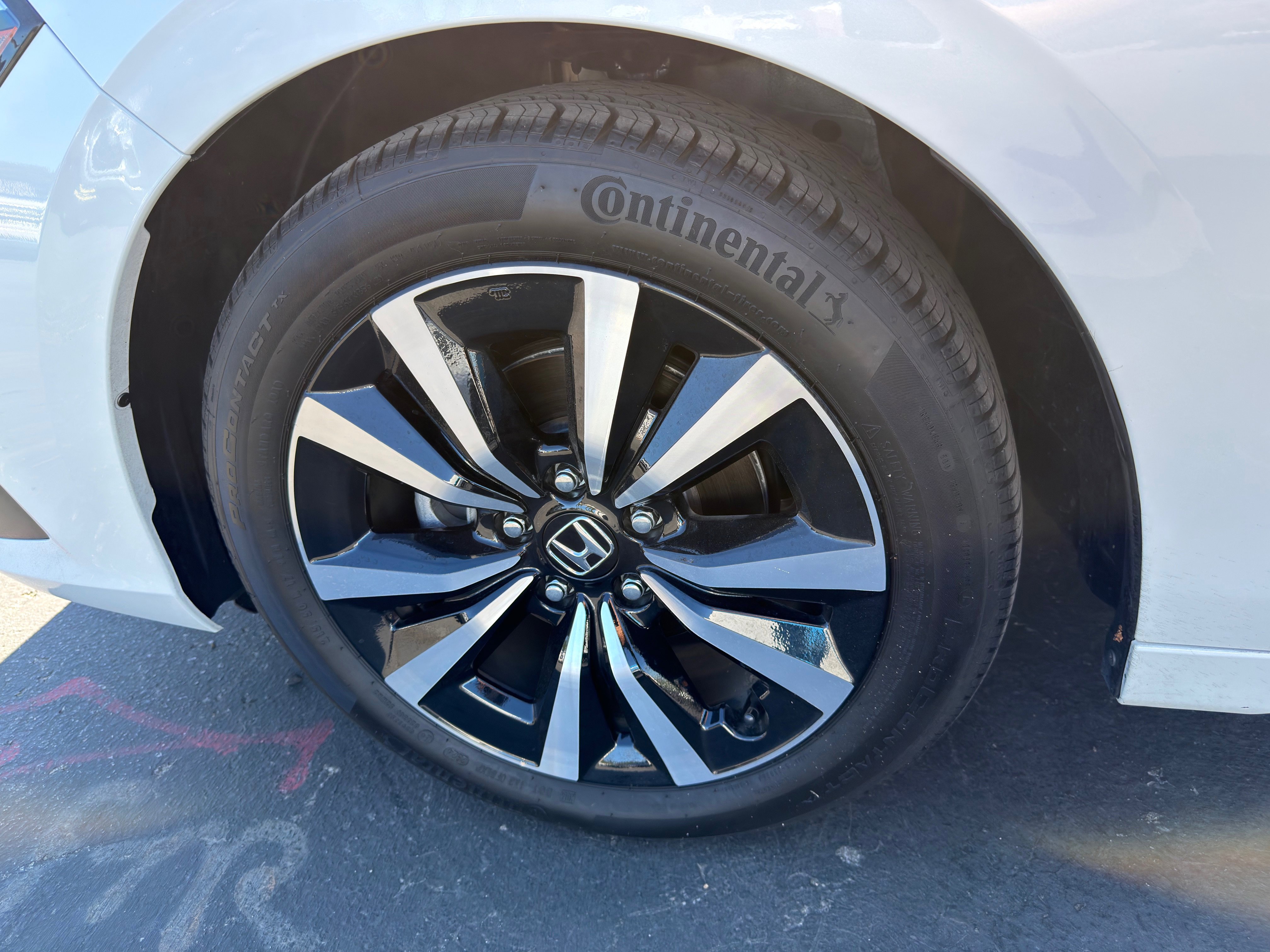 Used 2024 Honda Civic EX-L image 28