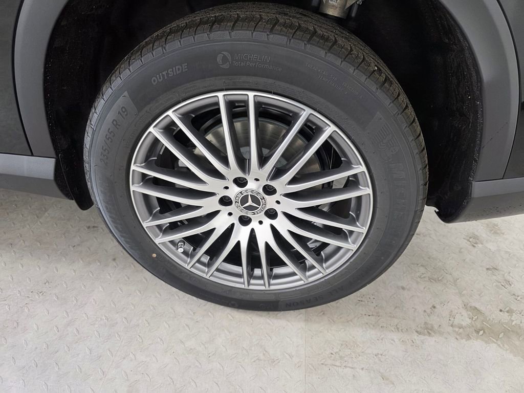 New 2026 Mercedes-Benz GLC 300 4MATIC image 14
