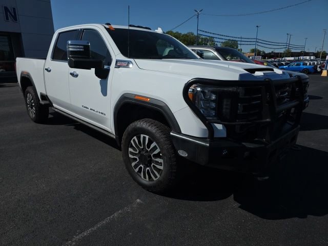 Used 2022 GMC Sierra 2500 Denali w/ Denali Ultimate Package AWD/4WD image 3