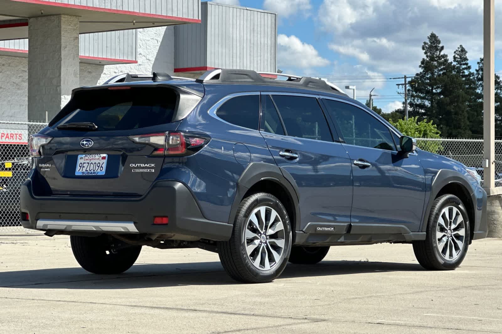 Certified 2023 Subaru Outback Touring XT AWD/4WD image 3