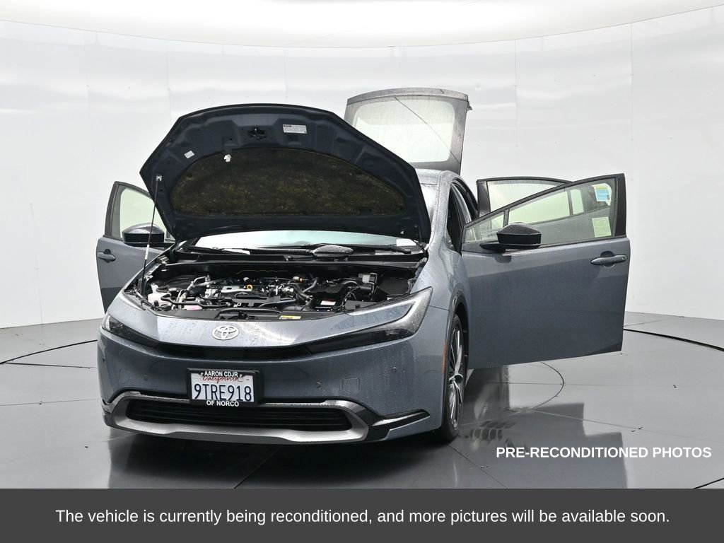 Used 2025 Toyota Prius XLE image 12
