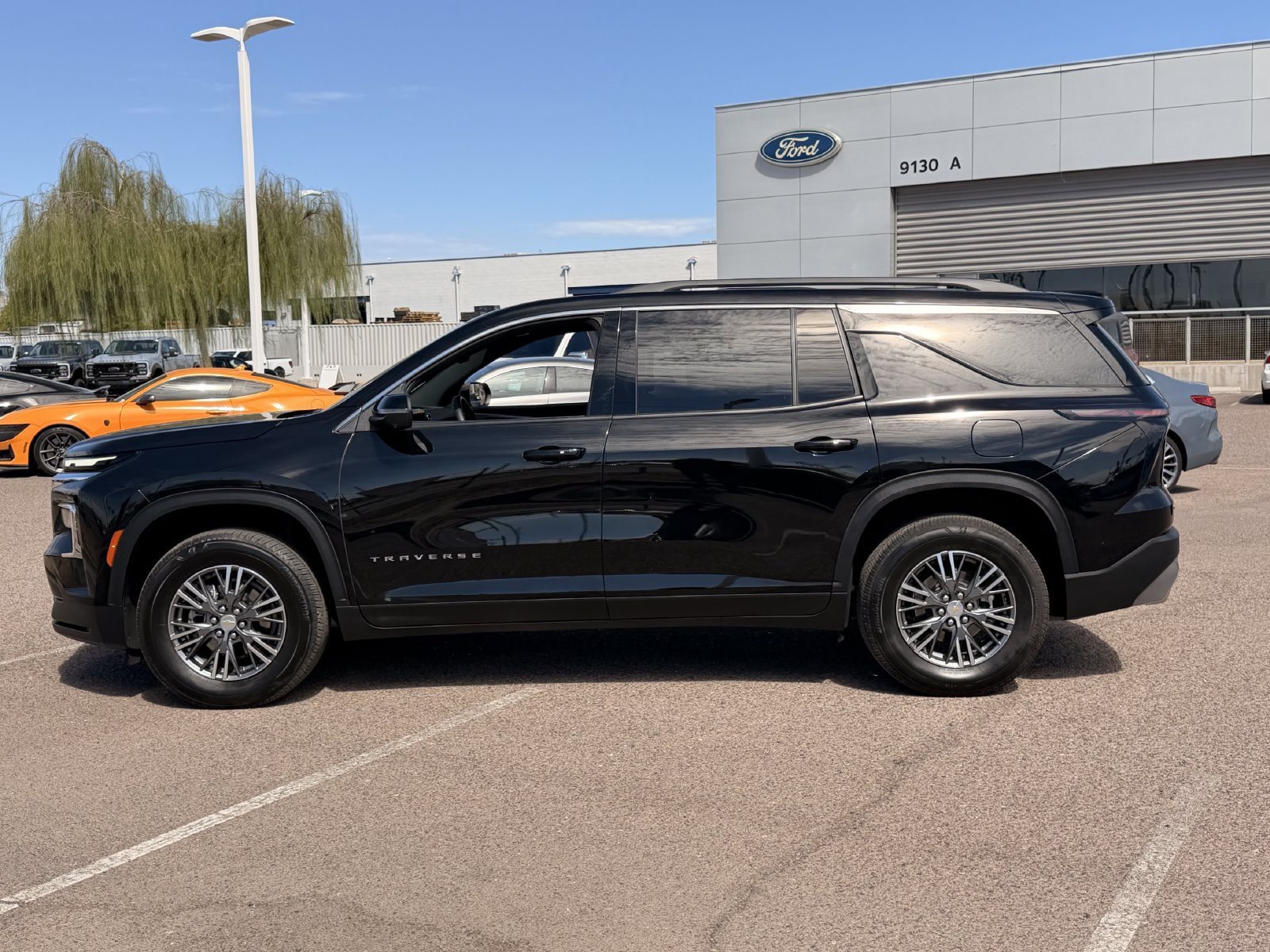 Used 2026 Chevrolet Traverse LT w/ Driver Confidence Package FWD image 41