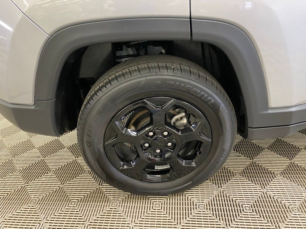 Used 2023 Jeep Compass Trailhawk image 13