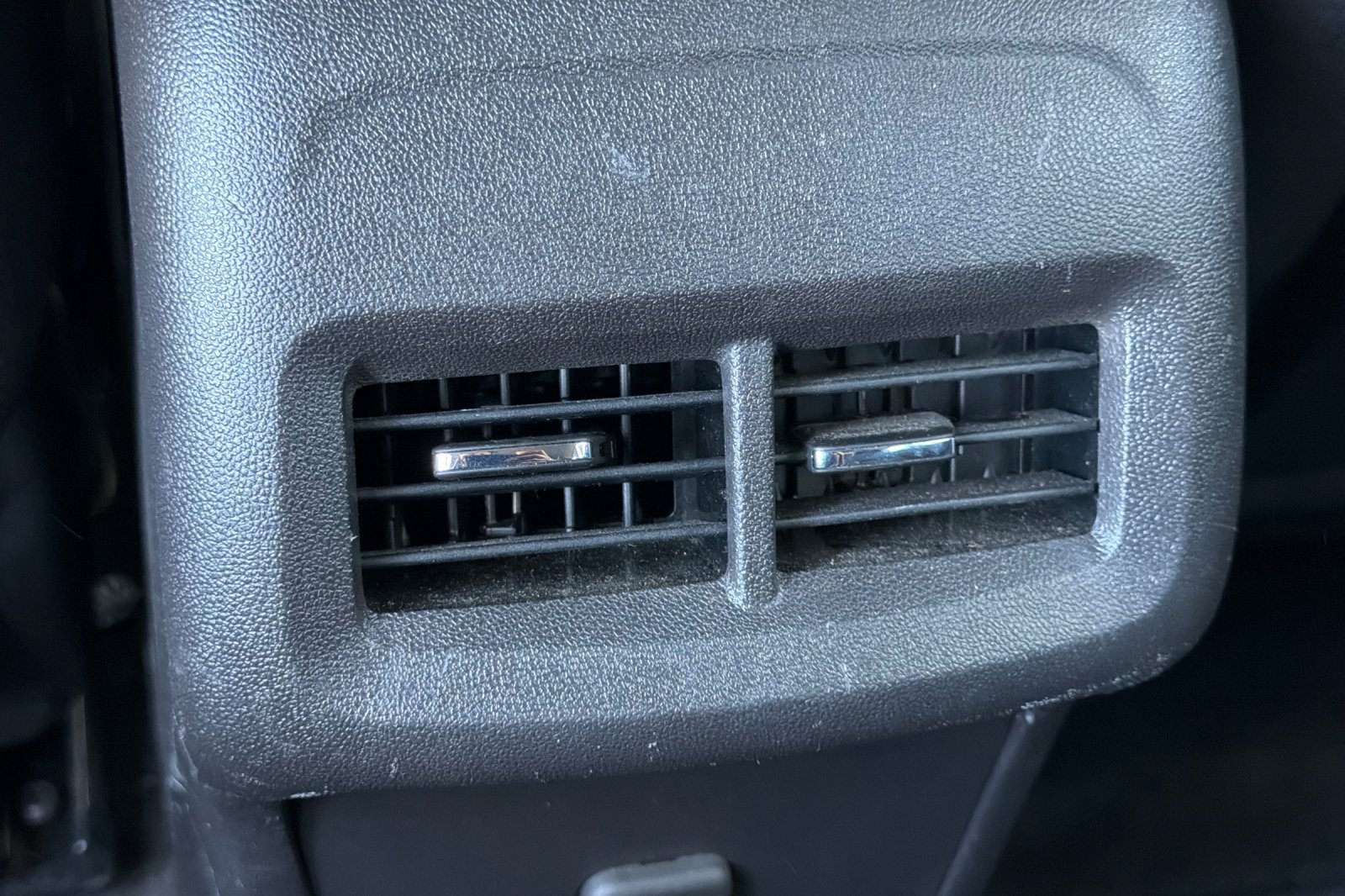 Used 2024 GMC Terrain SLE FWD image 36