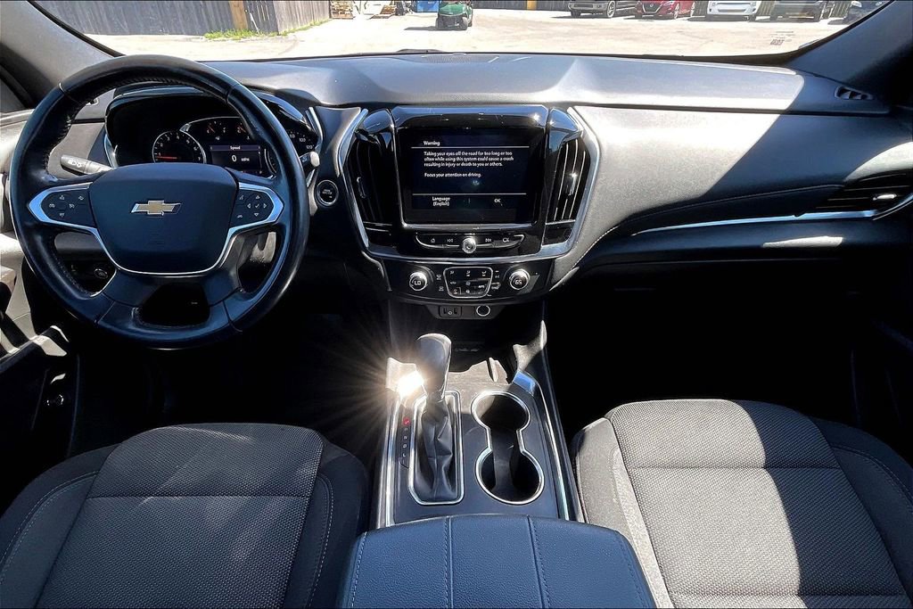Used 2022 Chevrolet Traverse LT image 21