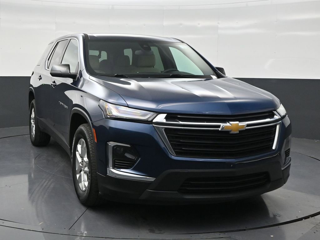 Used 2023 Chevrolet Traverse LS FWD image 7