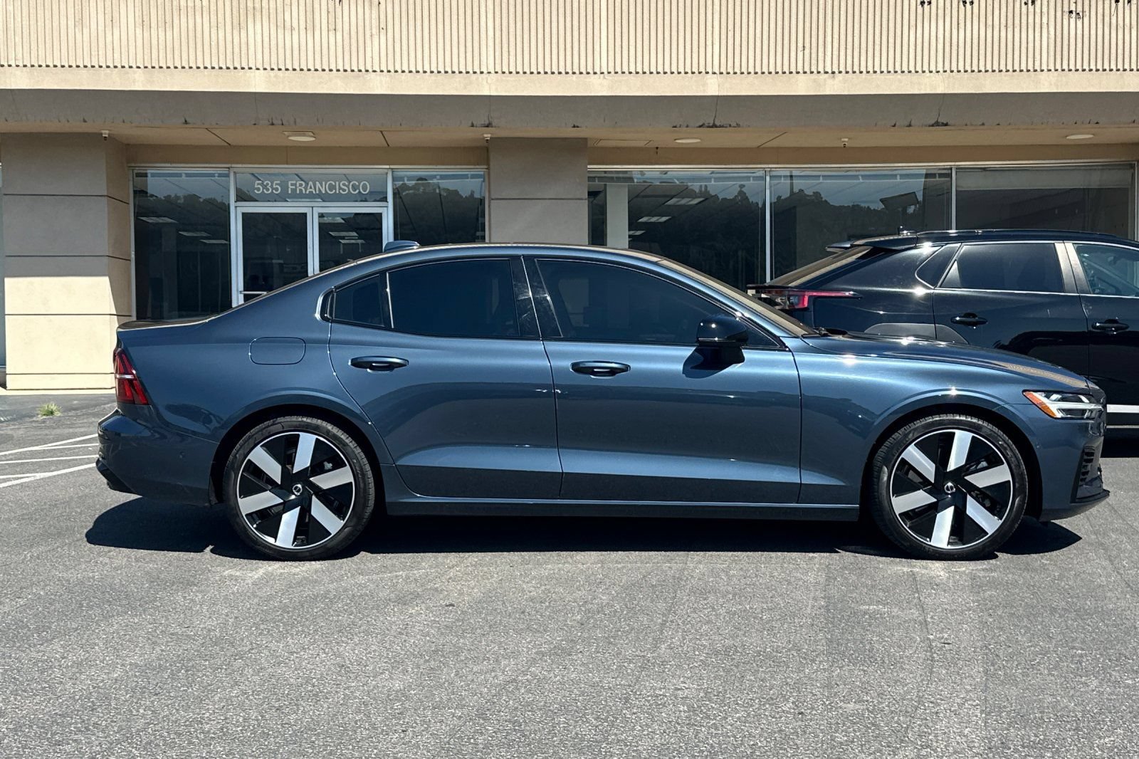 Certified 2024 Volvo S60 T8 Ultimate w/ Climate Package AWD/4WD image 9