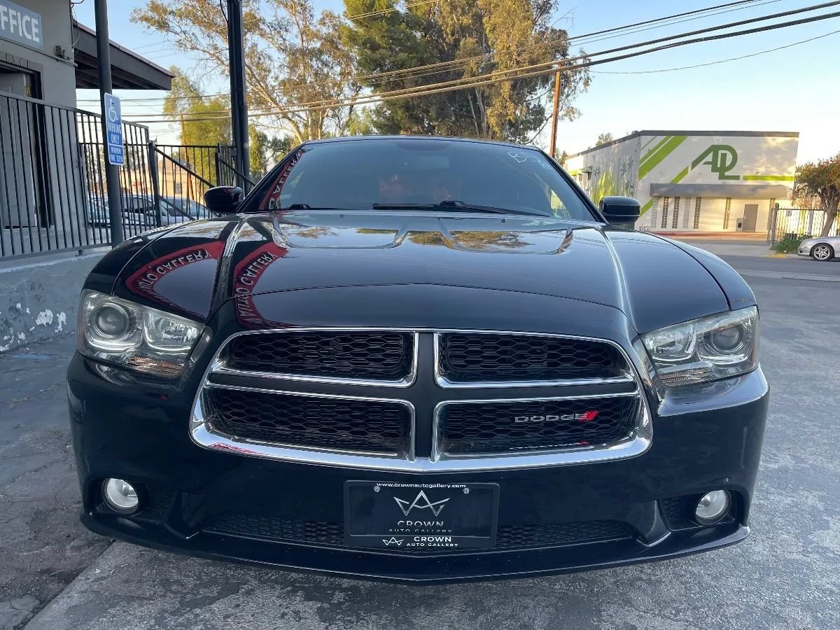Used 2013 Dodge Charger R/T RWD image 2
