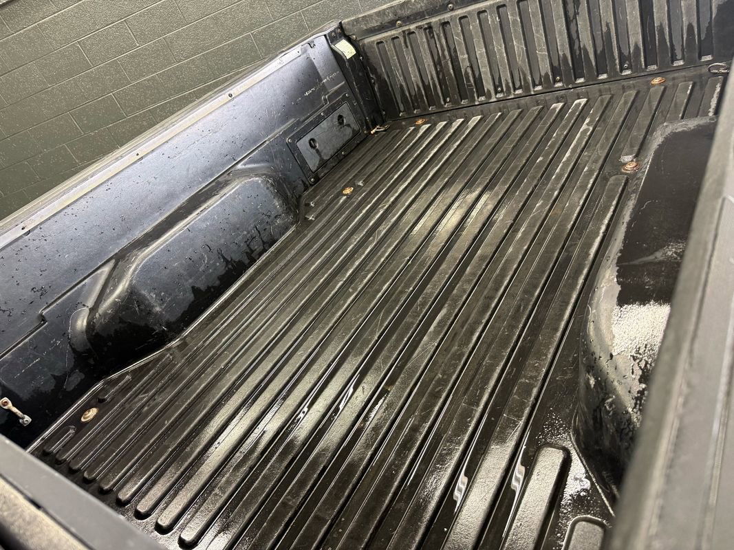 Used 2015 Toyota Tacoma SR5 V6 image 15