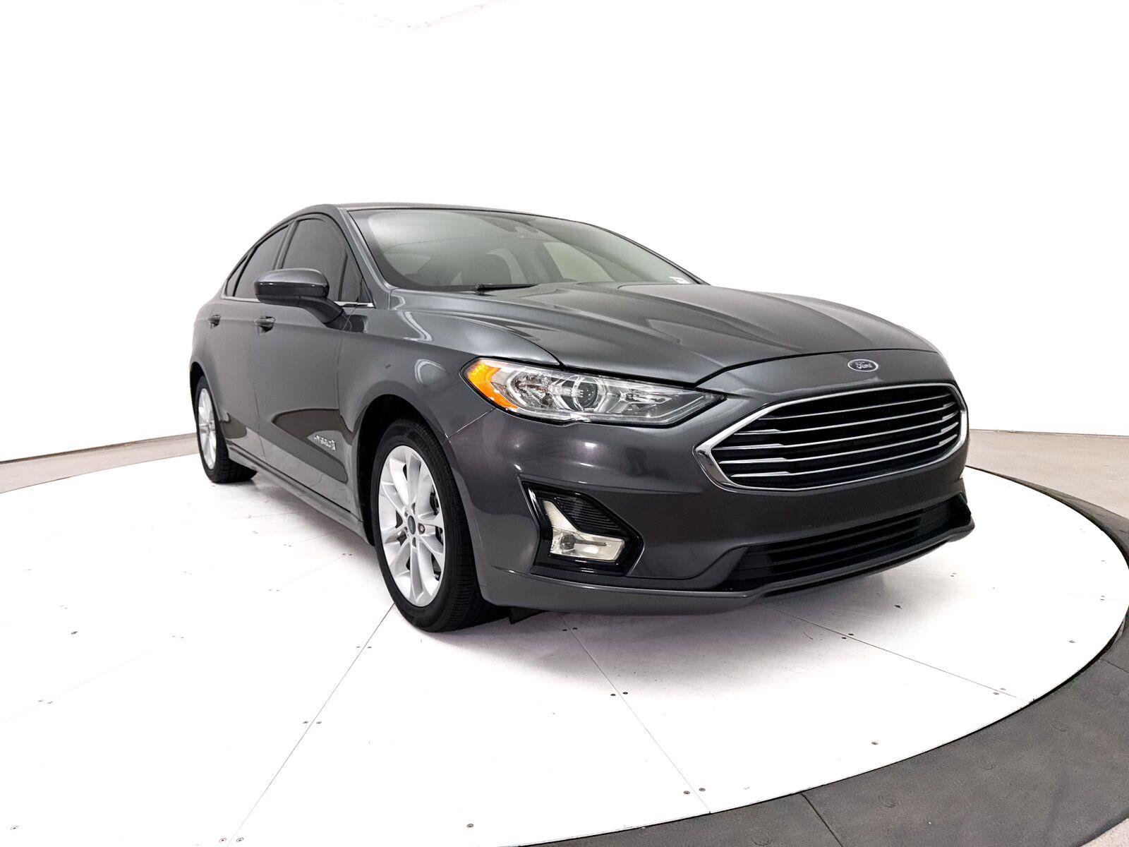 Used 2019 Ford Fusion SE