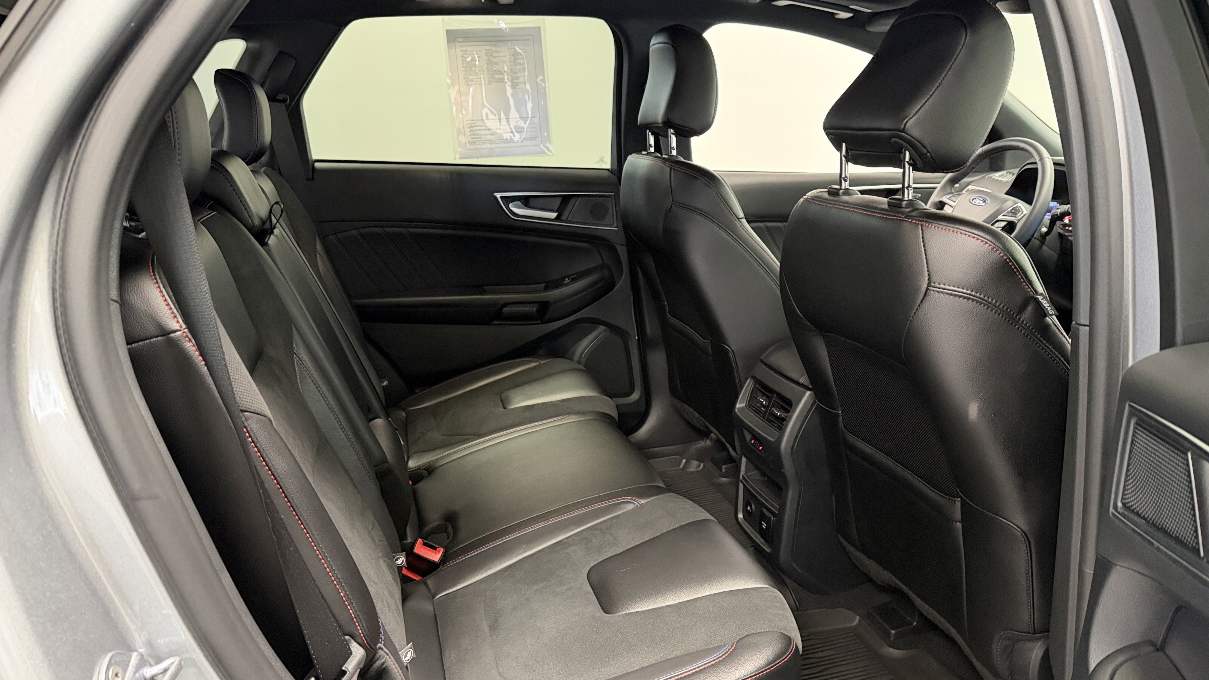 Used 2024 Ford Edge ST w/ Equipment Group 401A image 27