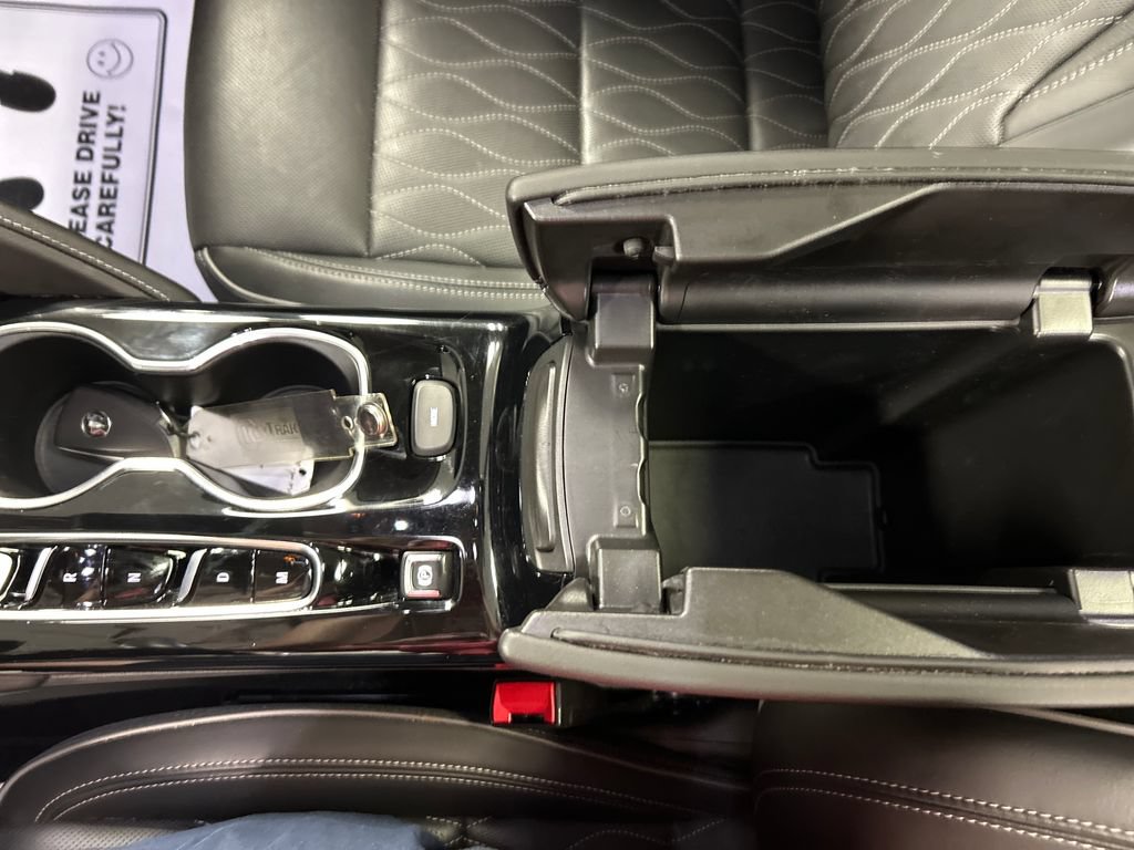 Used 2023 Buick Envision Avenir FWD image 18