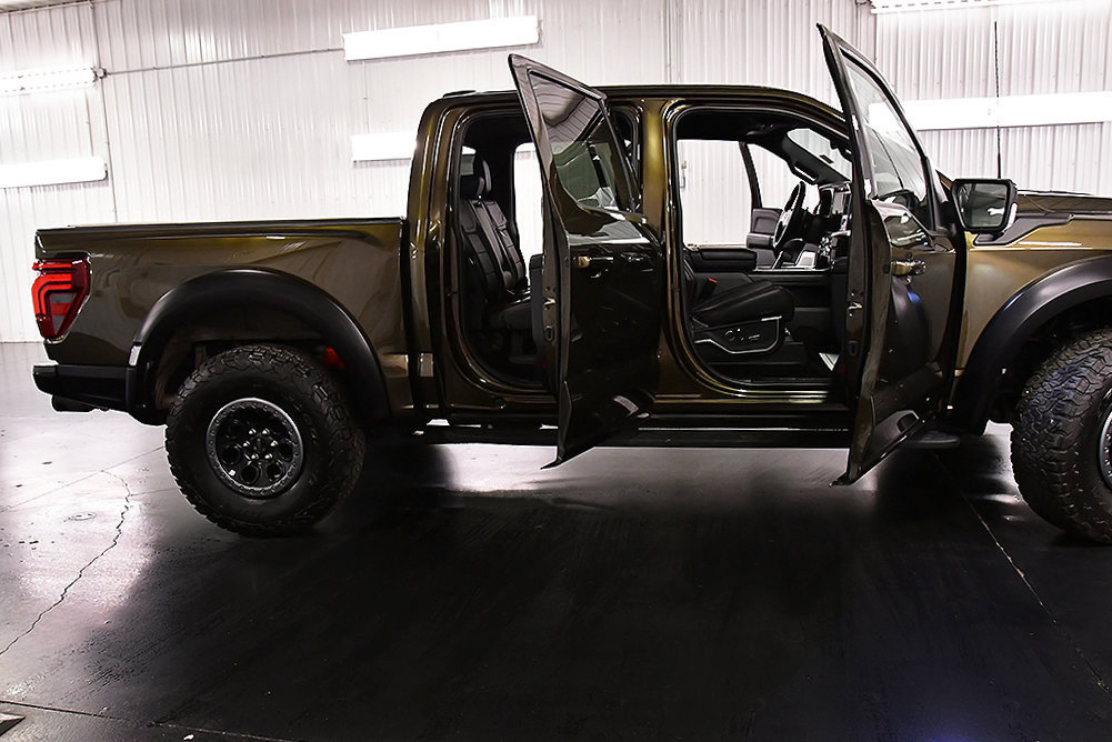 Used 2025 Ford F150 Raptor AWD/4WD image 30