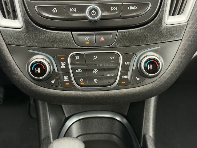 Used 2025 Chevrolet Malibu LT image 34