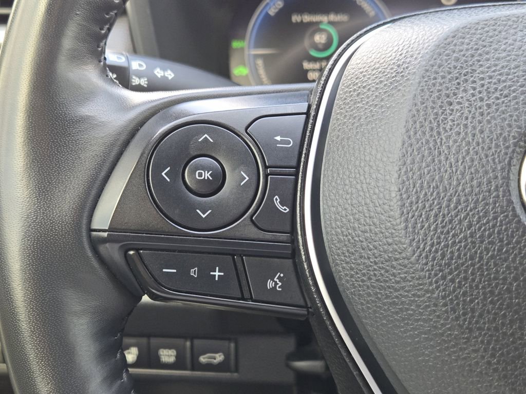 Used 2025 Toyota RAV4 XSE w/ Advanced Technology Package image 30