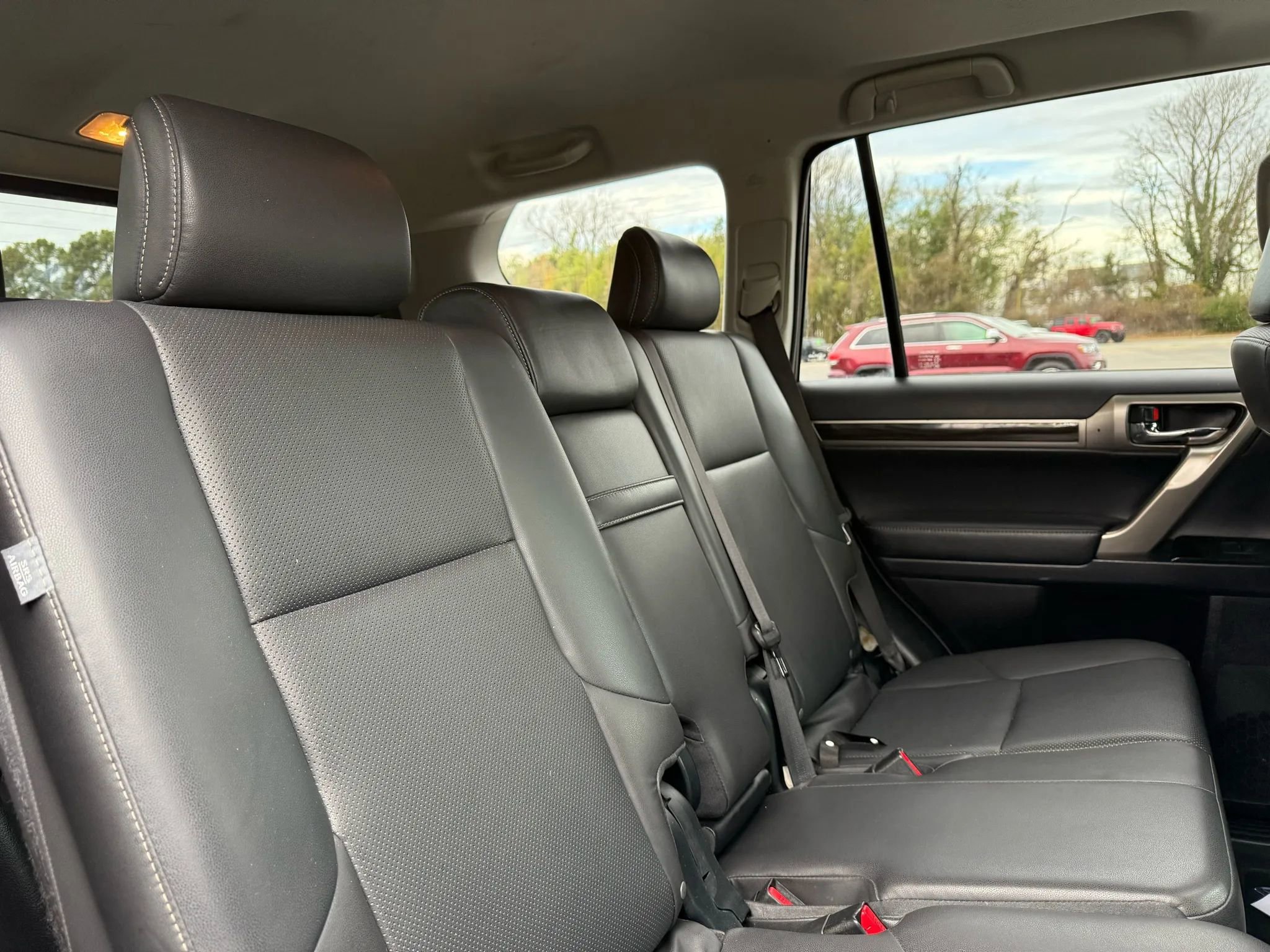 Used 2015 Lexus GX 460 image 31