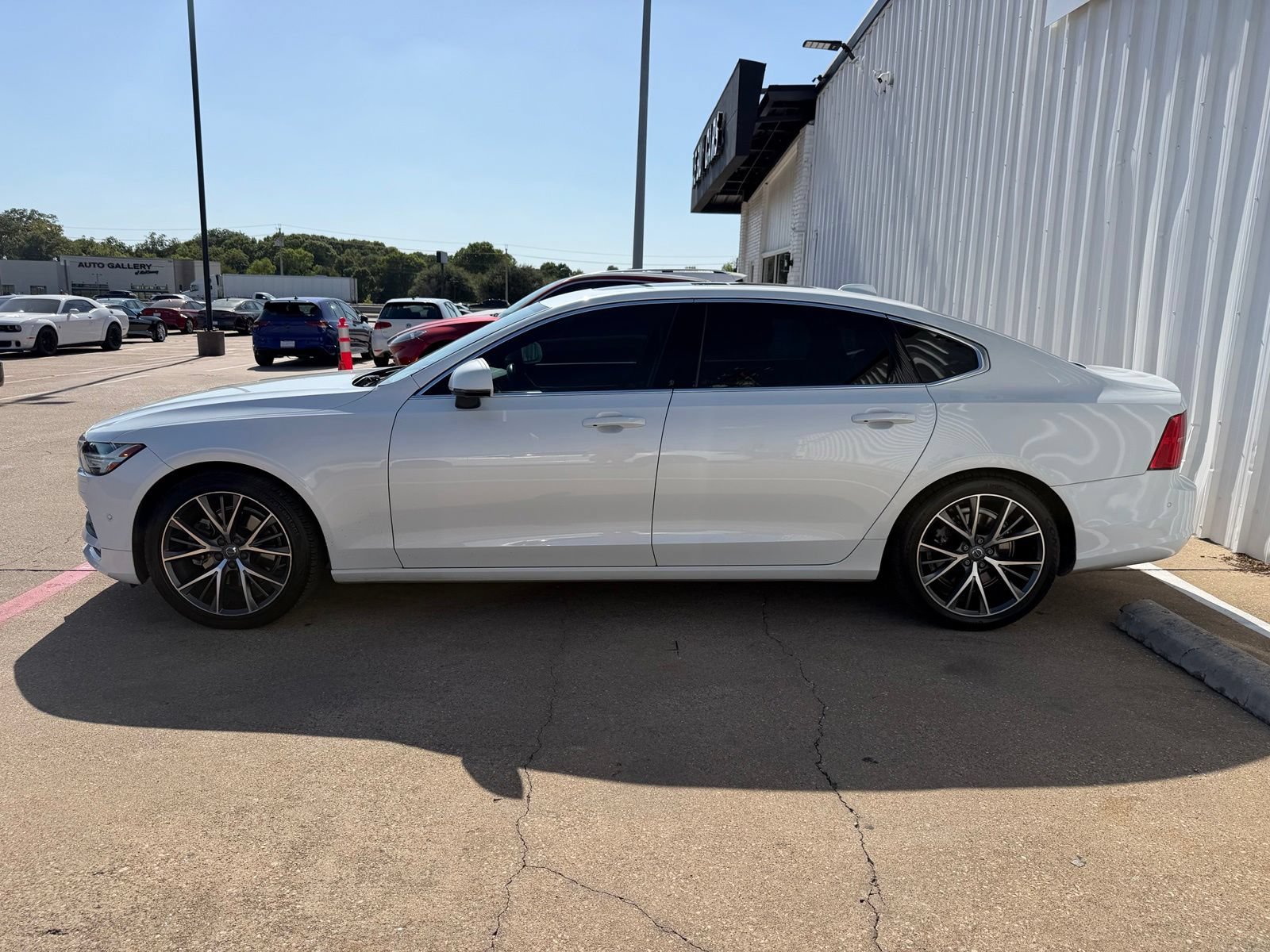 Used 2018 Volvo S90 T5 Momentum w/ Convenience Package AWD/4WD image 3