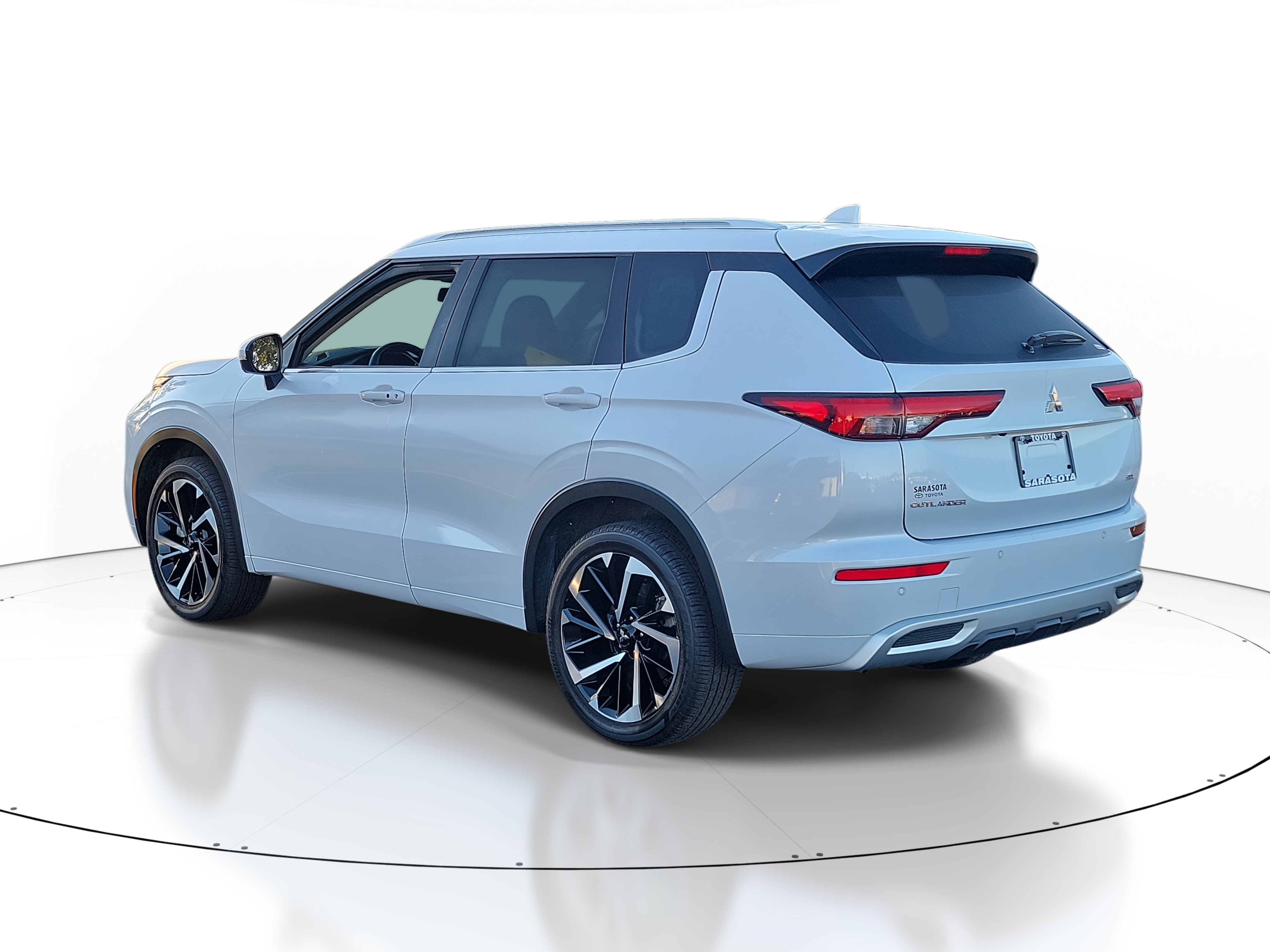 Used 2024 Mitsubishi Outlander SEL image 4