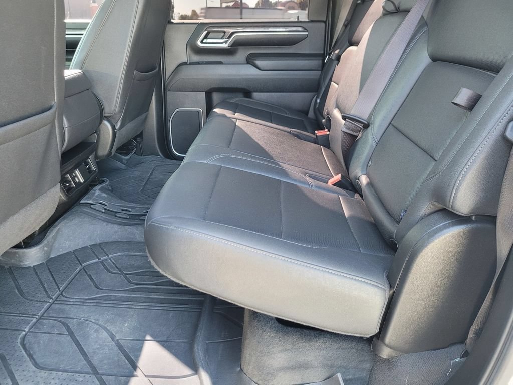 Used 2024 Chevrolet Silverado 2500 LTZ AWD/4WD image 11