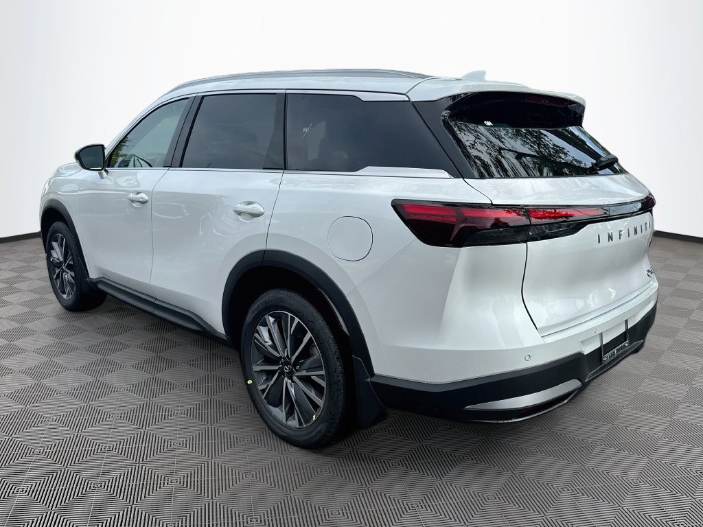 Used 2027 INFINITI QX60 Luxe w/ Cargo Package FWD image 8