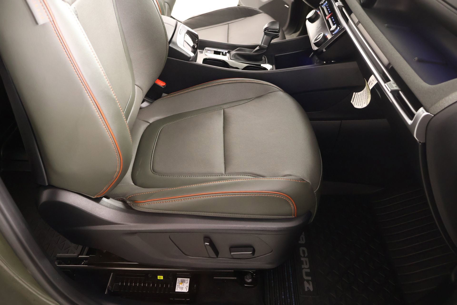 Certified 2025 Hyundai Santa Cruz Limited image 14